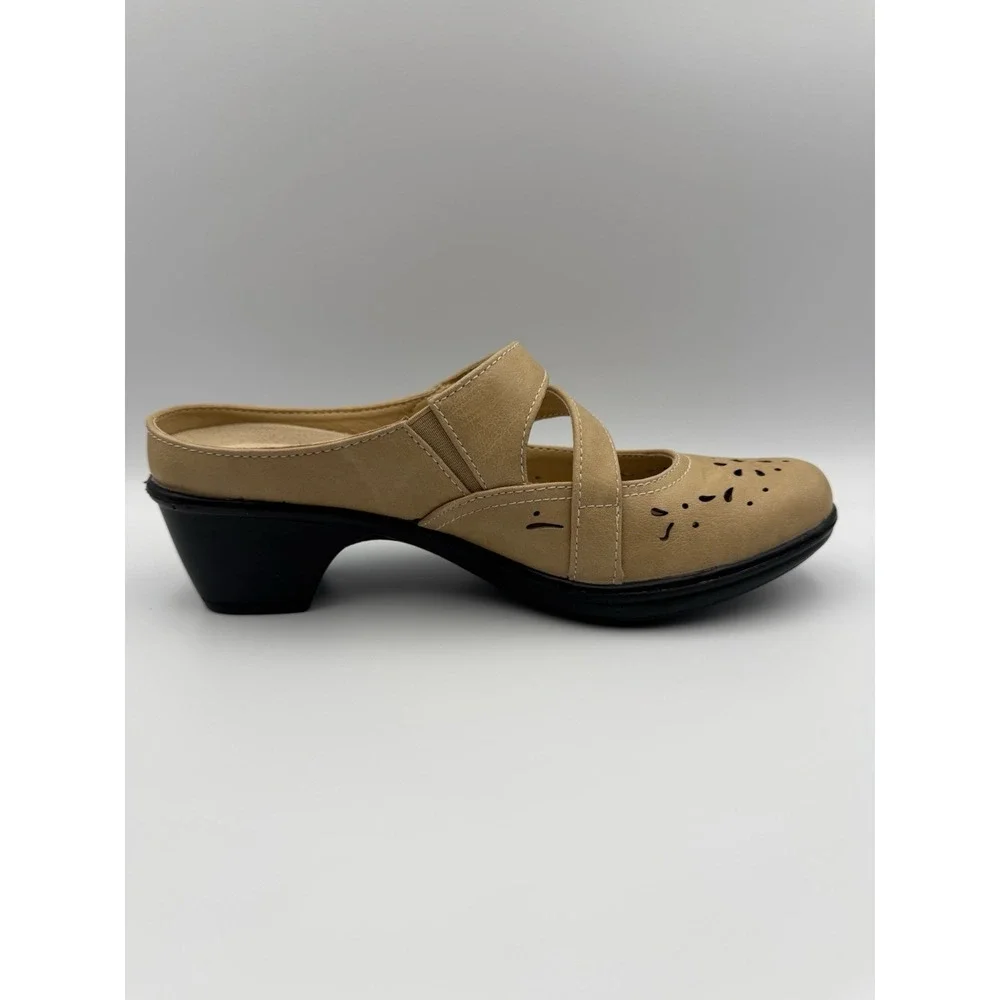 Easy‎ Street Comfort Wave Sandals Womens 8M Tan Slip On Comfort NWOT